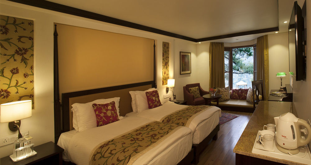Senator Pine N Peak Hotel Pahalgām Buitenkant foto